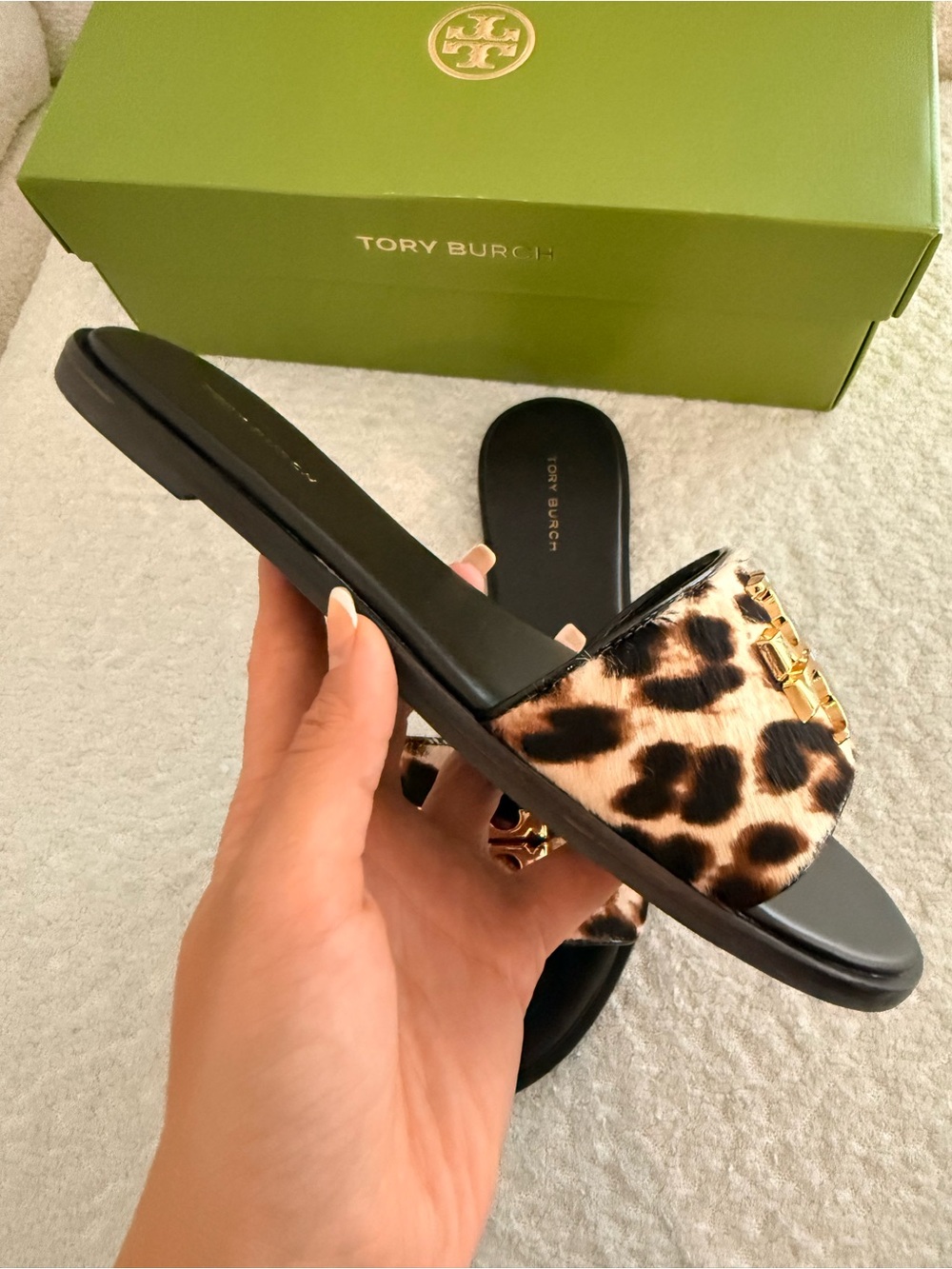 Tory Burch Everly Leopard Calf Hair Slide Sandals Logo Mule Flats 8 RUNS SMALL - Picture 6 of 9